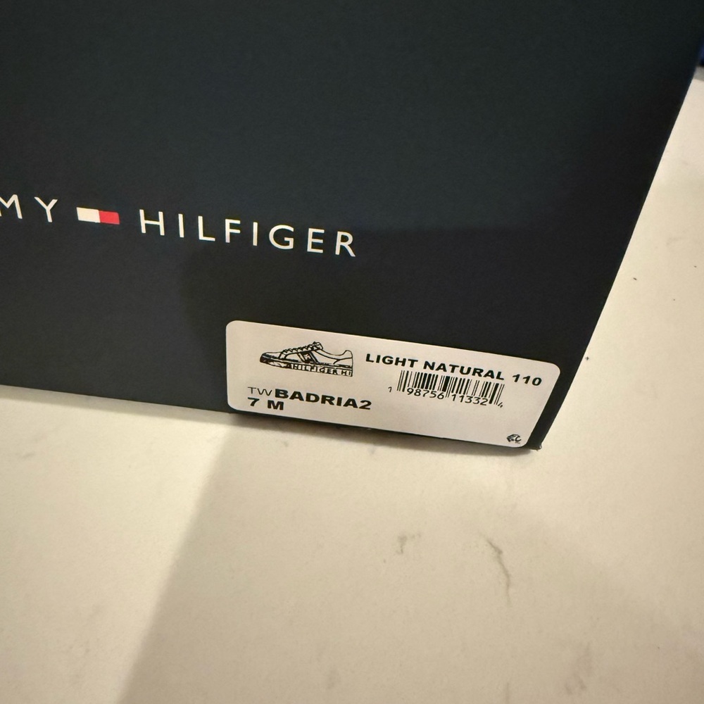 Tommy Hilfiger Cream Sneakers with Suede Finish - Picture 3 of 3